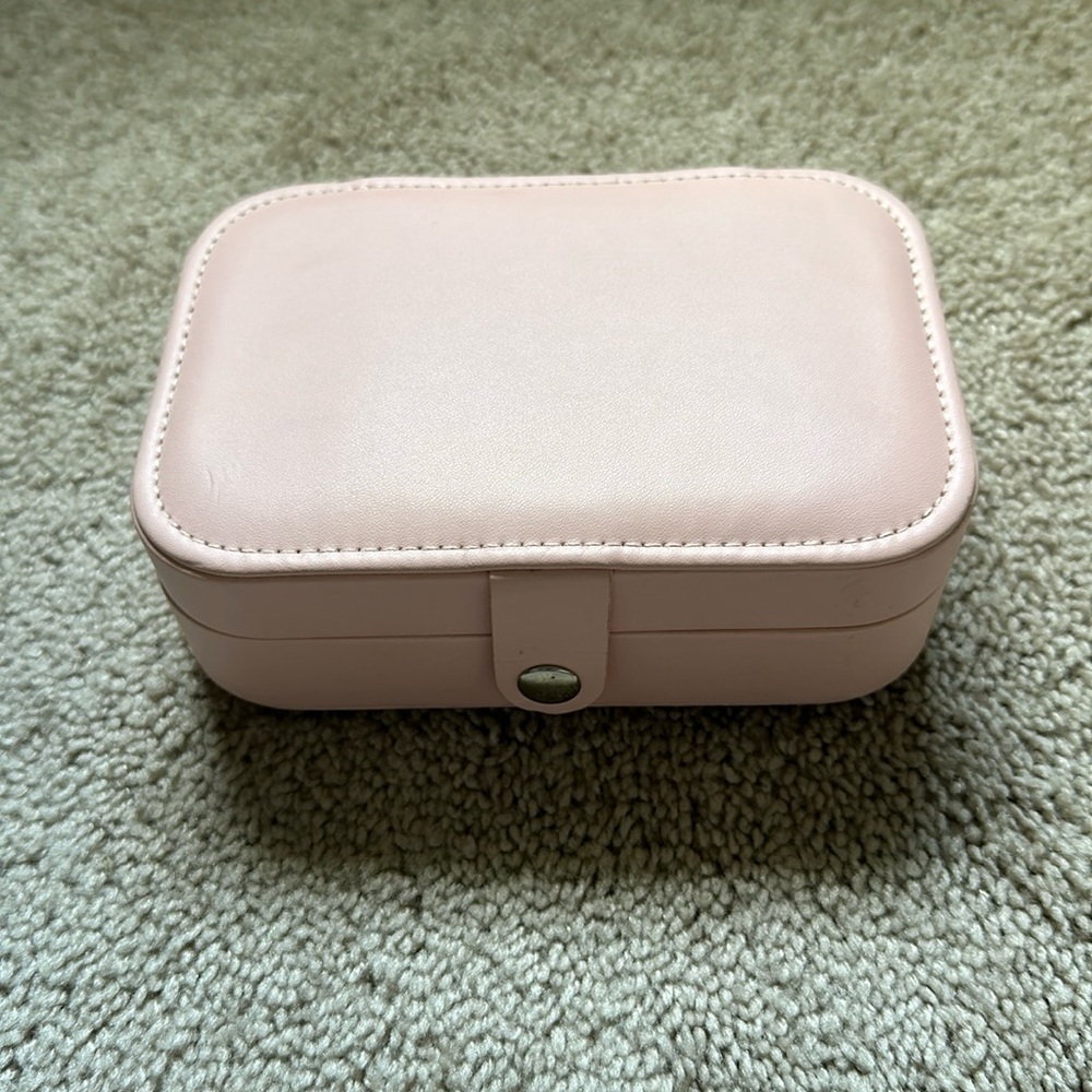 Jewelry case